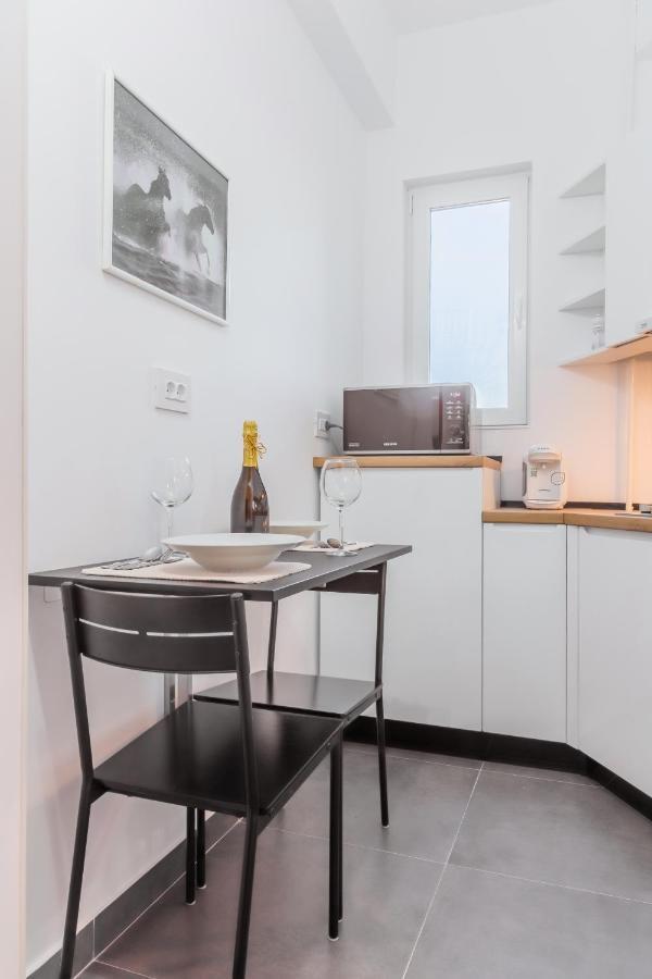 New Studio Carturesti - Magheru -City Center Bucureşti Exterior foto
